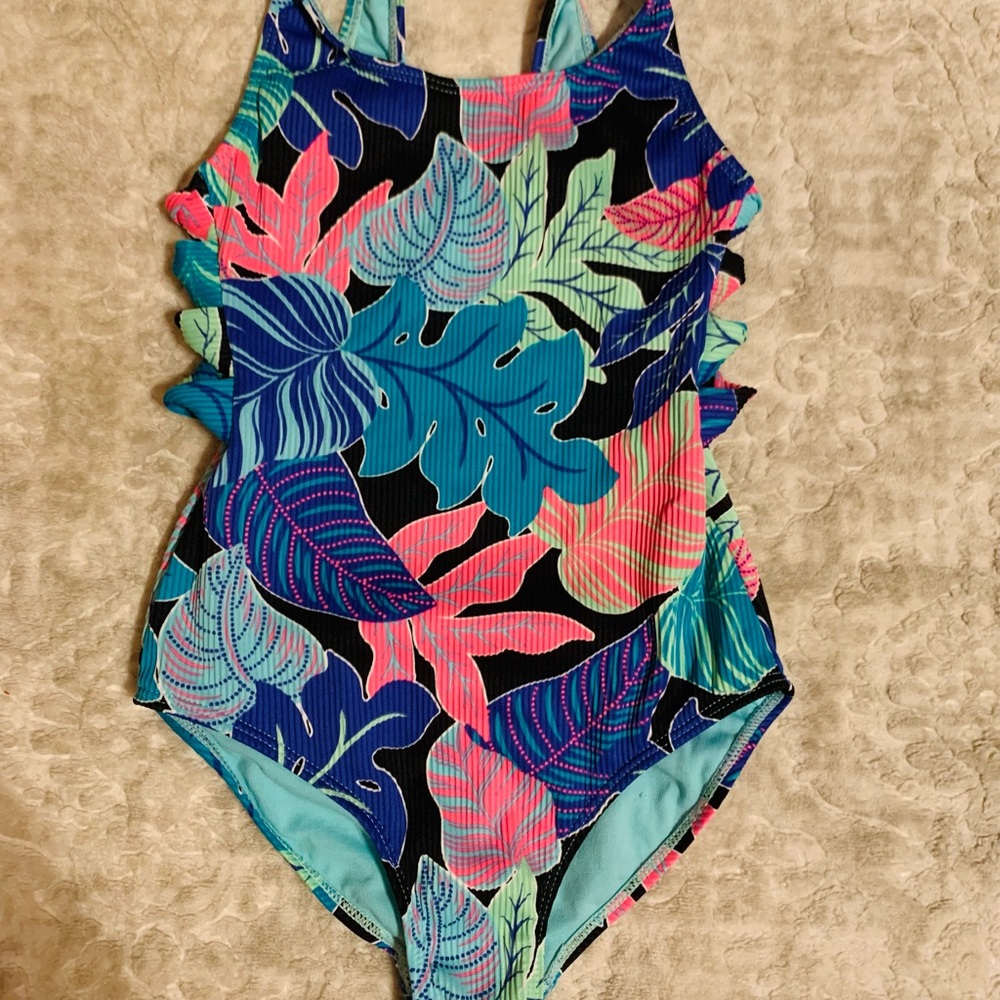 Girls One Piece Size Medium Bathing Suit